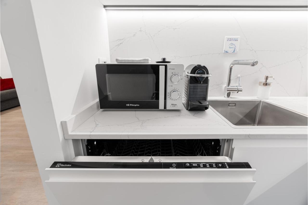 Modern Quiet Super Central Luxury Apartment Милано Екстериор снимка