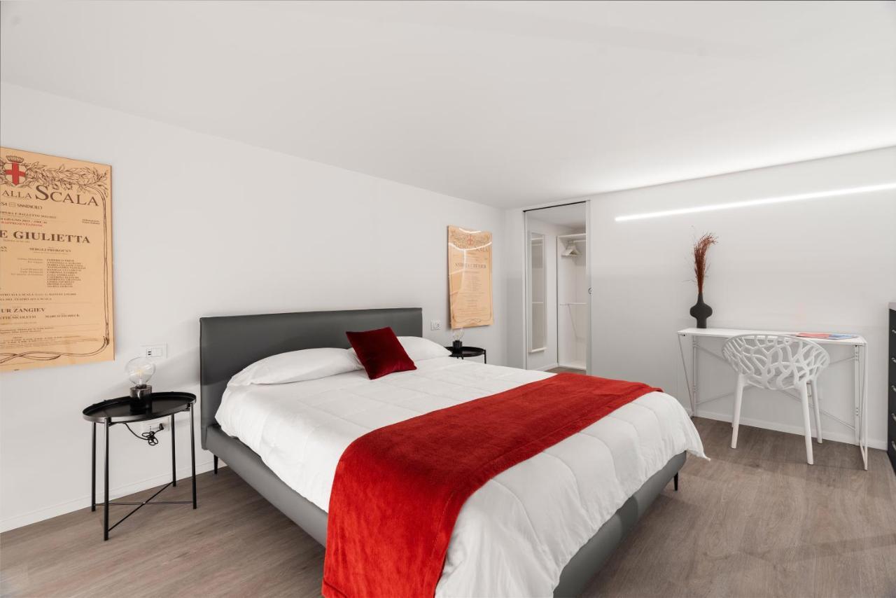 Modern Quiet Super Central Luxury Apartment Милано Екстериор снимка